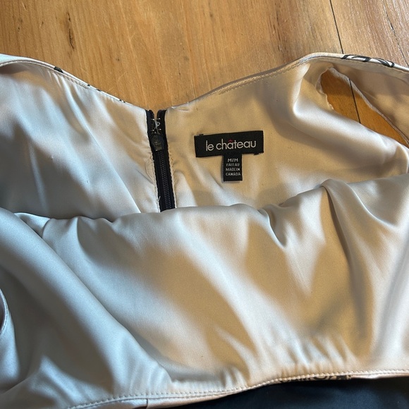 Le Chateau Black and Cream Floral Midi Dress - Picture 2 of 3